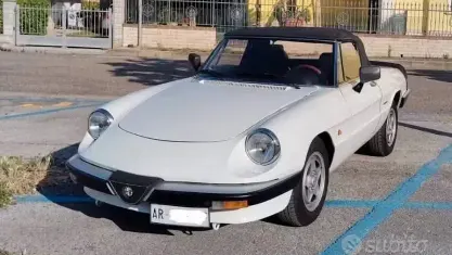 Usata Alfa Romeo Spider 105 CV (77 kW) 1989 Bianco Cabrio