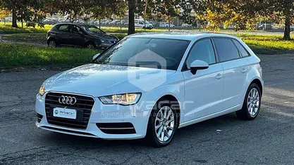 Bianco Usata 2015 Audi A3 Ambiente Tre volumi | 9700 € (Ottimo prezzo)