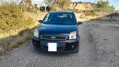Usata Ford Fusion 90 CV (66 kW) 2007 Utilitaria