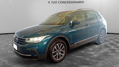 Gebraucht VW Tiguan Life 150 PS (110 kW) 2021 Blau SUV