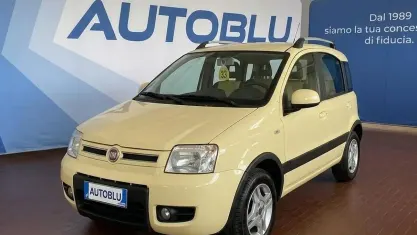 Usata Fiat Panda 4x4 Climbing 75 CV (55 kW) 2011 Giallo Utilitaria