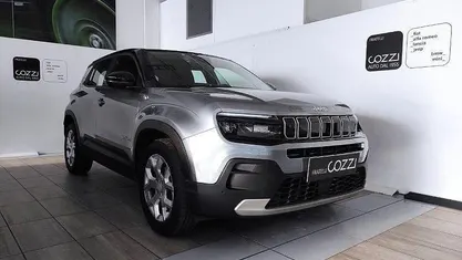 Usata Jeep Avenger Summit 101 CV (74 kW) 2024 Grigio SUV