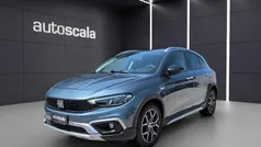 Blu/azzurro(met.) Usata 2021 Fiat Tipo Cross Tre volumi | 14.490 € (Buon prezzo)