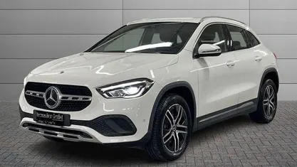 Bianco Usata 2021 Mercedes GLA180 SUV | 29.400 € (Buon prezzo)