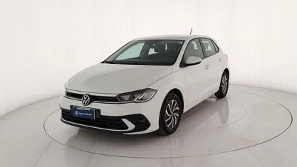Usata VW Polo Life 95 CV (69 kW) 2022 Bianco metallizzato Utilitaria