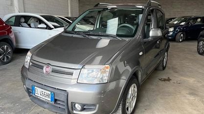 Usata Fiat Panda Climbing 77 CV (56 kW) 2012 Grigio Utilitaria