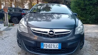 Usata Opel Corsa 85 CV (62 kW) 2012 Grigio Utilitaria
