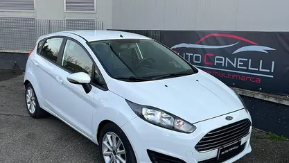 Bianco Usata 2015 Ford Fiesta Titanium Tre volumi | 4950 € (Ottimo prezzo)