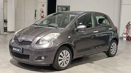 Antracite Usata 2011 Toyota Yaris Due volumi | 4800 € (Buon prezzo)