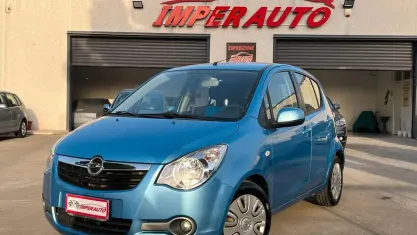 Usata Opel Agila Enjoy 65 CV (47 kW) 2010 Blu Utilitaria