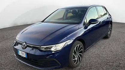 Blu Usata 2022 VW Golf Life Tre volumi | 19.900 € (Buon prezzo)