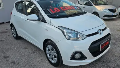 Usata Hyundai i10 67 CV (49 kW) 2015 Bianco Utilitaria