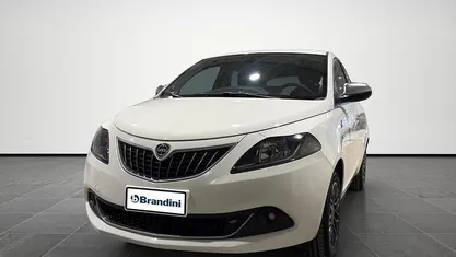 Usata Lancia Ypsilon S 70 CV (51 kW) 2022 Bianco Utilitaria