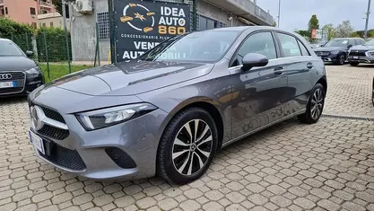 Usata Mercedes A250 Business 160 CV (117 kW) 2022 Grigio Berlina