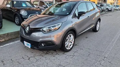 Grigio Usata 2015 Renault Captur SUV | 10.900 € (Buon prezzo)