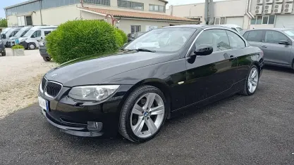 Usata BMW 320 Cabriolet Efficient Dynamics 184 CV (135 kW) 2011 Nero Cabrio