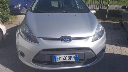 Begagnad Ford Fiesta Titanium 71 HK (52 kW) 2012 Halvkombi