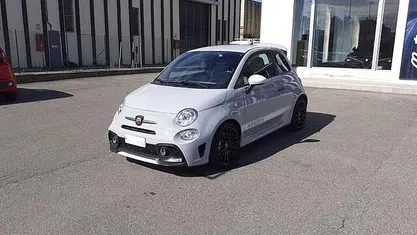 Grigio Usata 2022 Abarth 695 Due volumi | 31.900 € (Buon prezzo)