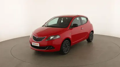 Usata Lancia Ypsilon Gold 70 CV (51 kW) 2022 Rosso Utilitaria