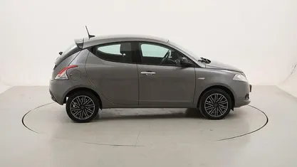 Usata Lancia Ypsilon 69 CV (50 kW) 2024 Utilitaria
