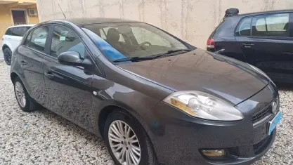 Usata Fiat Bravo Dynamic 120 CV (88 kW) 2009 Marrone Utilitaria