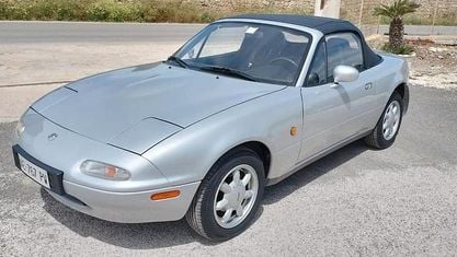 Usata Mazda MX5 90 CV (66 kW) 1995 Argento Cabrio