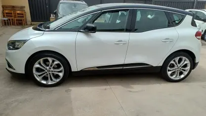 Usata Renault Scénic Intens 110 CV (80 kW) 2019 Bianco Monovolume