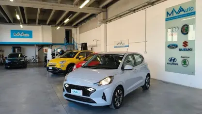 Novo Hyundai i10 63 HP (46 kW) 2025 Cinzento Citadino