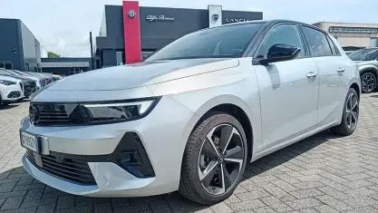 Usata Opel Astra 131 CV (96 kW) 2025 Grigio Utilitaria
