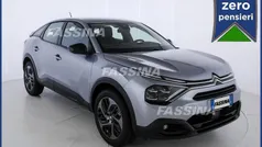Grigio Nuova 2024 Citroën C4 PureTech Tre volumi | 20.900 € (Buon prezzo)