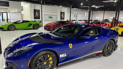 Usata Ferrari 812 829 CV (609 kW) 2023 Blu Cabrio