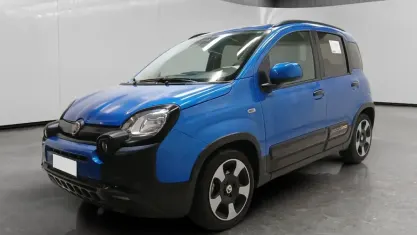 Usata Fiat Panda Cross Cross 70 CV (51 kW) 2025 Blu Utilitaria