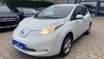 Usata Nissan Leaf Tekna 80 kW (109 CV) 2016 Bianco Utilitaria