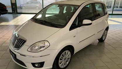 Bianco Usata 2010 Lancia Musa Monovolume | 5500 €