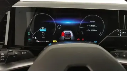 Usata Renault Austral Techno 200 CV (147 kW) 2023 Bianco SUV