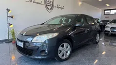 Grigio medio met Usata 2009 Renault Mégane III Tre volumi | 3900 € (Buon prezzo)