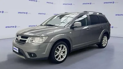 Usata 2012 Fiat Freemont Lounge SUV | 8990 € (Cara)