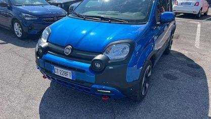 Occasion Fiat Panda Cross Cross 69 ch (50 kW) 2024 Bleue Citadine