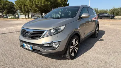 Usata Kia Sportage Plus 116 CV (85 kW) 2012 Oro SUV