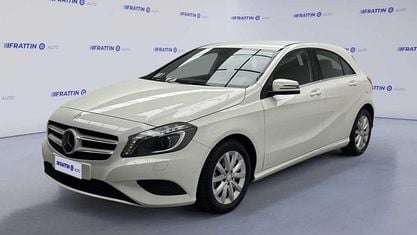 Gebraucht Mercedes A180 Executive 109 PS (80 kW) 2013 Weiß Kleinwagen