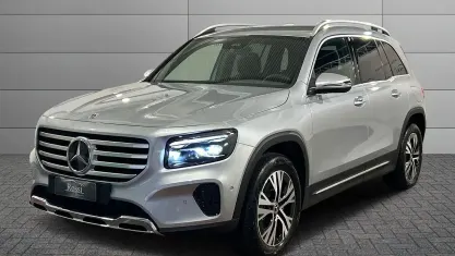 Nuova Mercedes GLB180 Advanced Plus 116 CV (85 kW) 2026 Nero cosmo metallizzato SUV