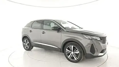 Usata Peugeot 3008 Allure 131 CV (96 kW) 2023 Grigio scuro SUV