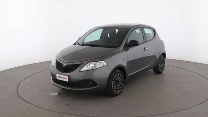 Bianco Usata 2019 Lancia Ypsilon Gold Due volumi | 10.899 € (Buon prezzo)