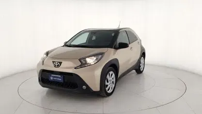 Usata Toyota Aygo X Trend 72 CV (52 kW) 2022 Bronzo SUV