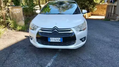 Usata DS Automobiles DS4 Chic 114 CV (83 kW) 2015 Bianco Berlina