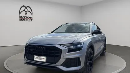 Usata Audi Q8 S-Line 231 CV (169 kW) 2022 Grigio / gray SUV