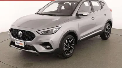 Usata MG ZS Luxury 111 CV (81 kW) 2023 Argento SUV