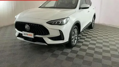 Usata MG HS Comfort 162 CV (119 kW) 2023 Bianco SUV