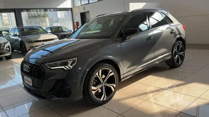 Usata Audi Q3 S-Line 150 CV (110 kW) 2023 Grigio SUV