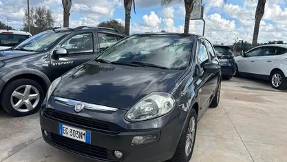 Grigio Usata 2011 Fiat Punto Evo S Due volumi | 3900 € (Buon prezzo)
